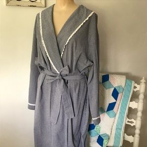 Lanz of Salzburg women’s long robe.  Size L/XL